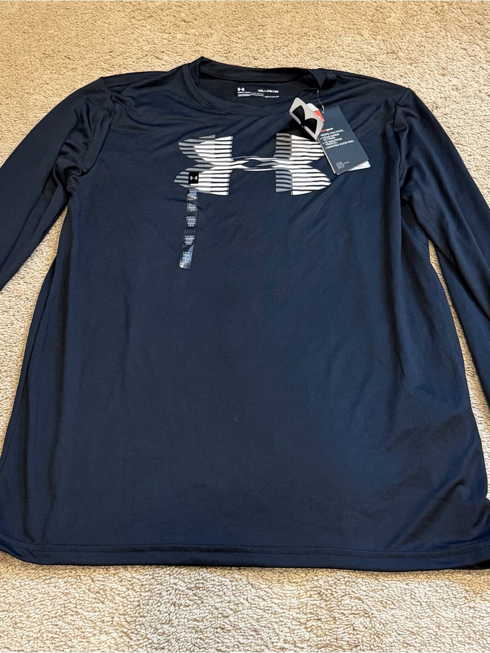 NWT Boys Under Armour Black Long Sleeve Performance Tee